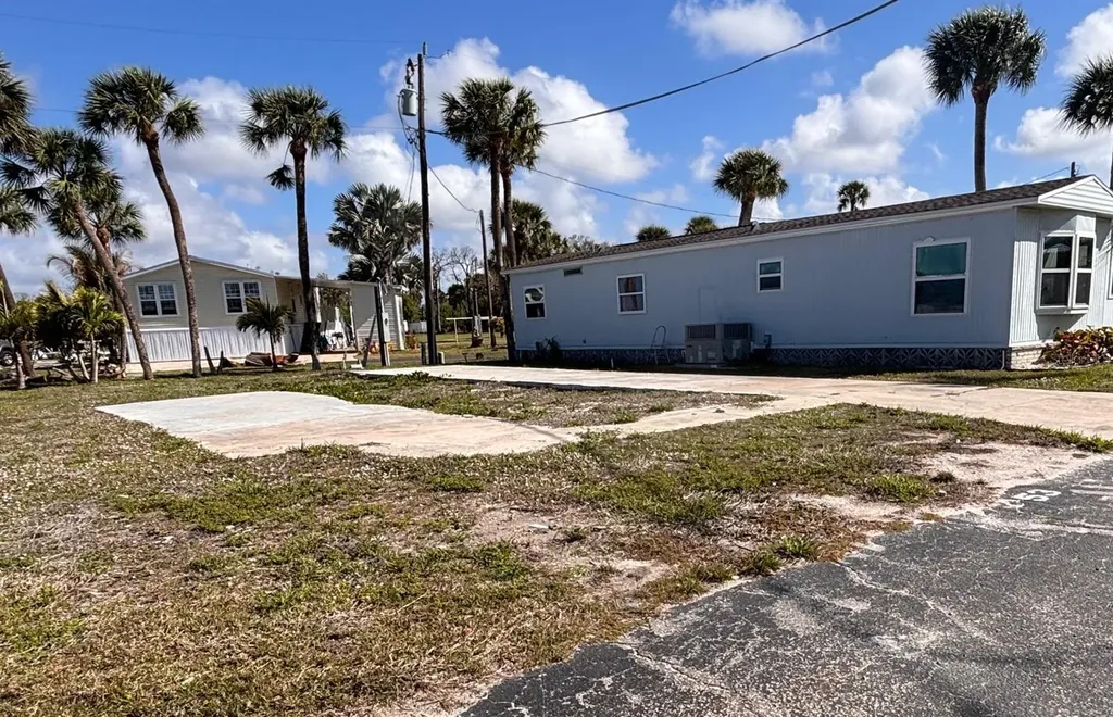 7500 Park Pointe Drive Englewood FL 34224