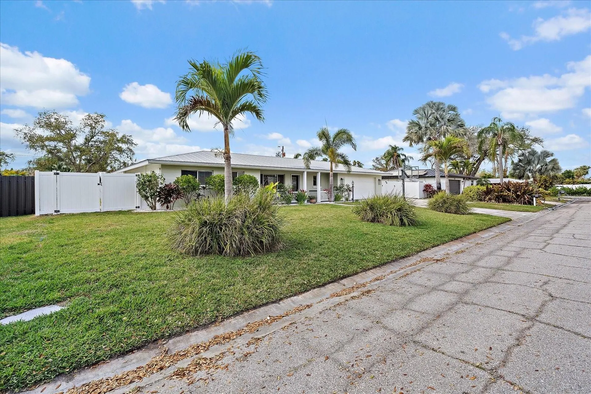 3118 Key Way Sarasota FL 34239