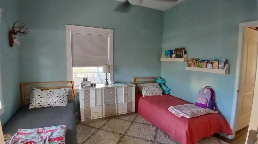 542 Division Street Tarpon Springs FL 34689
