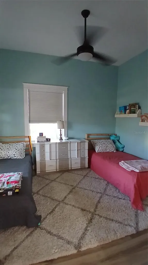 542 Division Street Tarpon Springs FL 34689