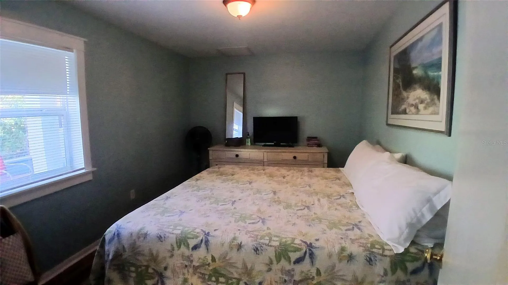 542 Division Street Tarpon Springs FL 34689