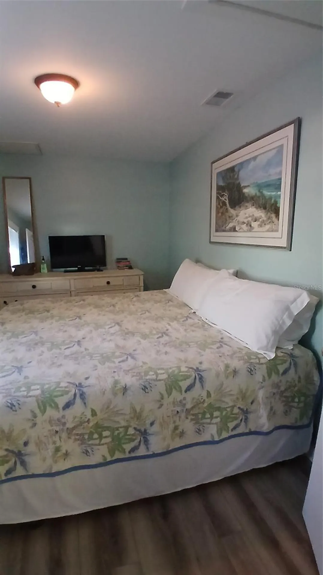 542 Division Street Tarpon Springs FL 34689