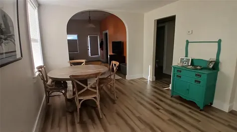 542 Division Street Tarpon Springs FL 34689