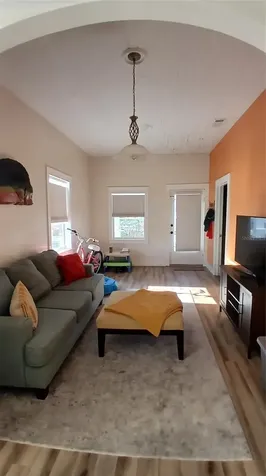 542 Division Street Tarpon Springs FL 34689