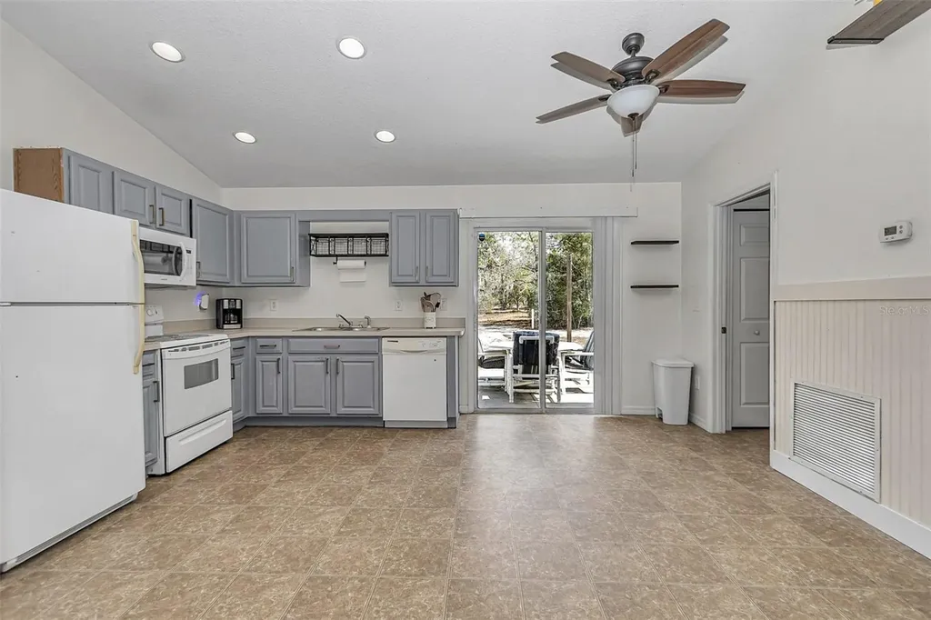 4963 SW Hyacinth Court Dunnellon FL 34431