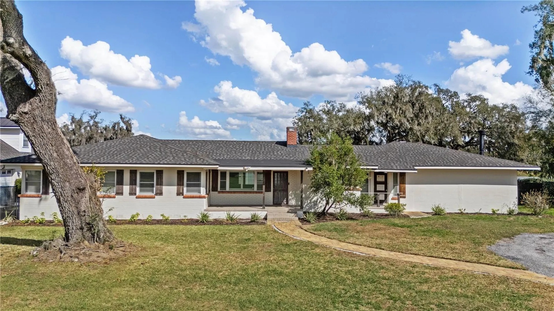 4019 Moores Lake Road Dover FL 33527