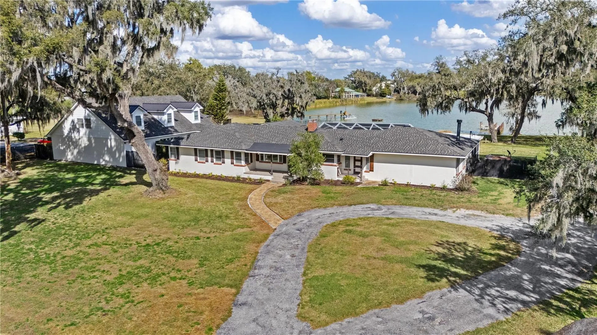 4019 Moores Lake Road Dover FL 33527