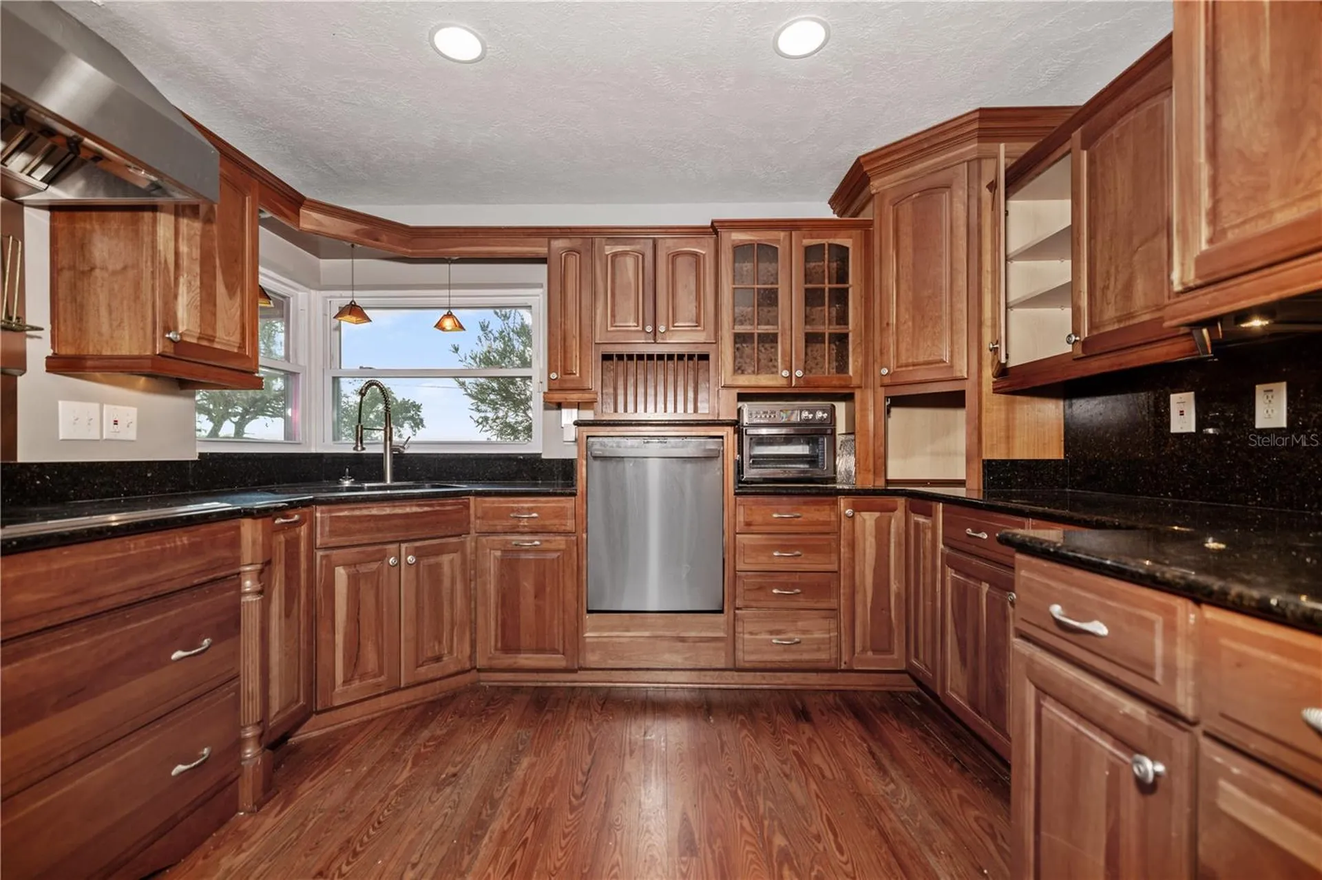 4019 Moores Lake Road Dover FL 33527