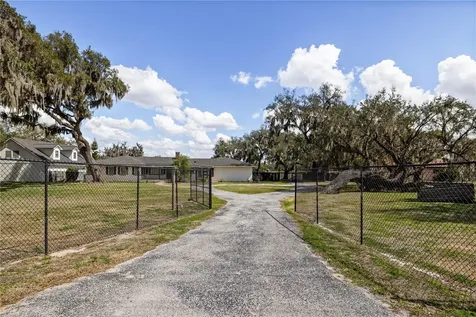 4019 Moores Lake Road Dover FL 33527