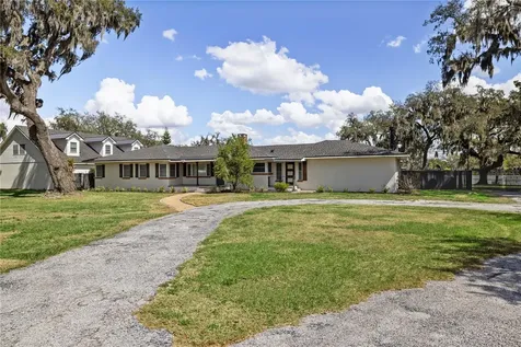 4019 Moores Lake Road Dover FL 33527