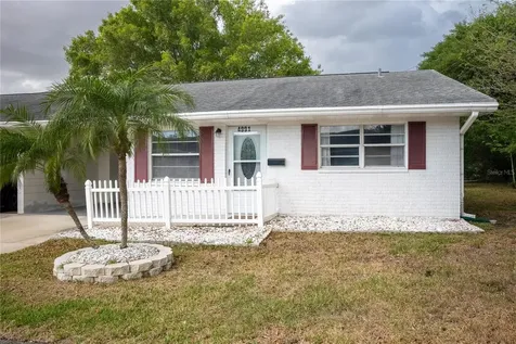 4991 Springwood Court Pinellas Park FL 33782