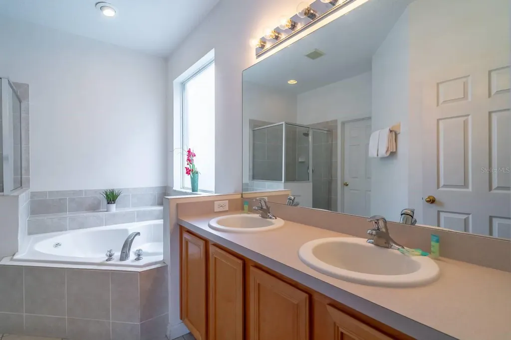 8512 Sunrise Key Drive Kissimmee FL 34747
