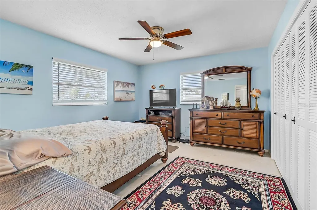 7128 W Country Club Drive N Sarasota FL 34243