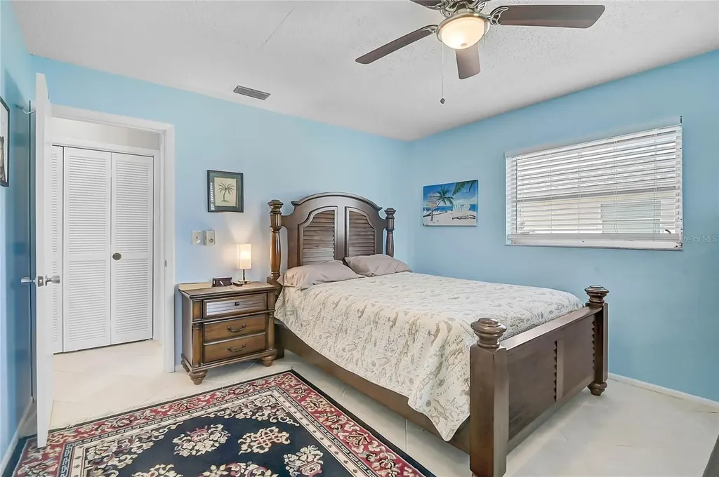 7128 W Country Club Drive N Sarasota FL 34243