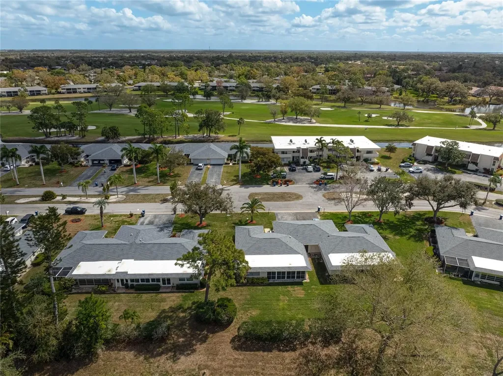 7128 W Country Club Drive N Sarasota FL 34243