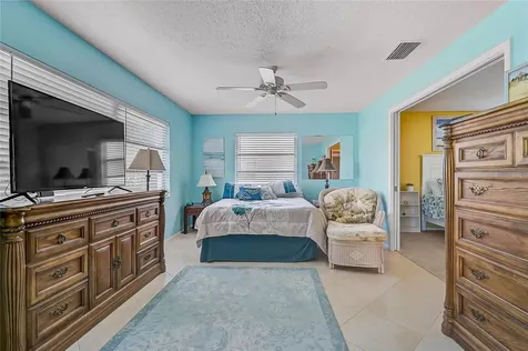 7128 W Country Club Drive N Sarasota FL 34243
