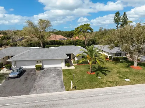 7128 W Country Club Drive N Sarasota FL 34243