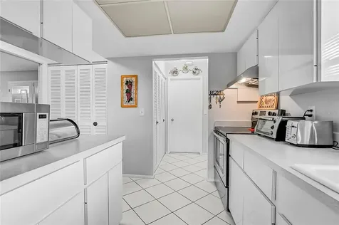 7128 W Country Club Drive N Sarasota FL 34243