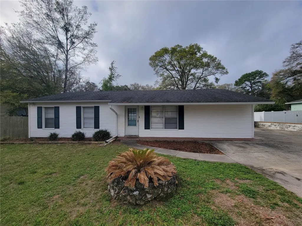 2304 NE 38th Street Ocala FL 34479