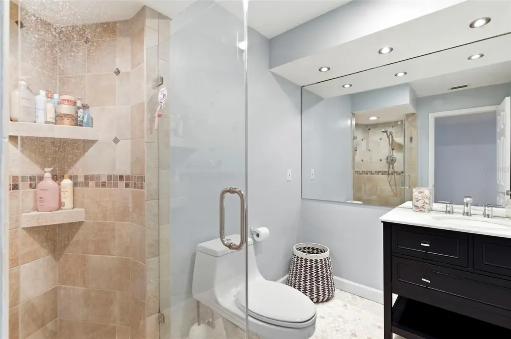 4179 38th Way S St Petersburg FL 33711
