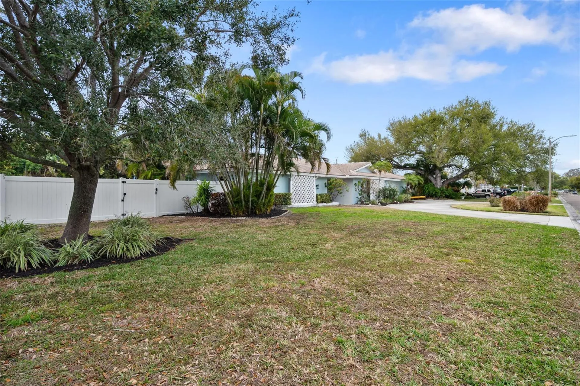 4179 38th Way S St Petersburg FL 33711