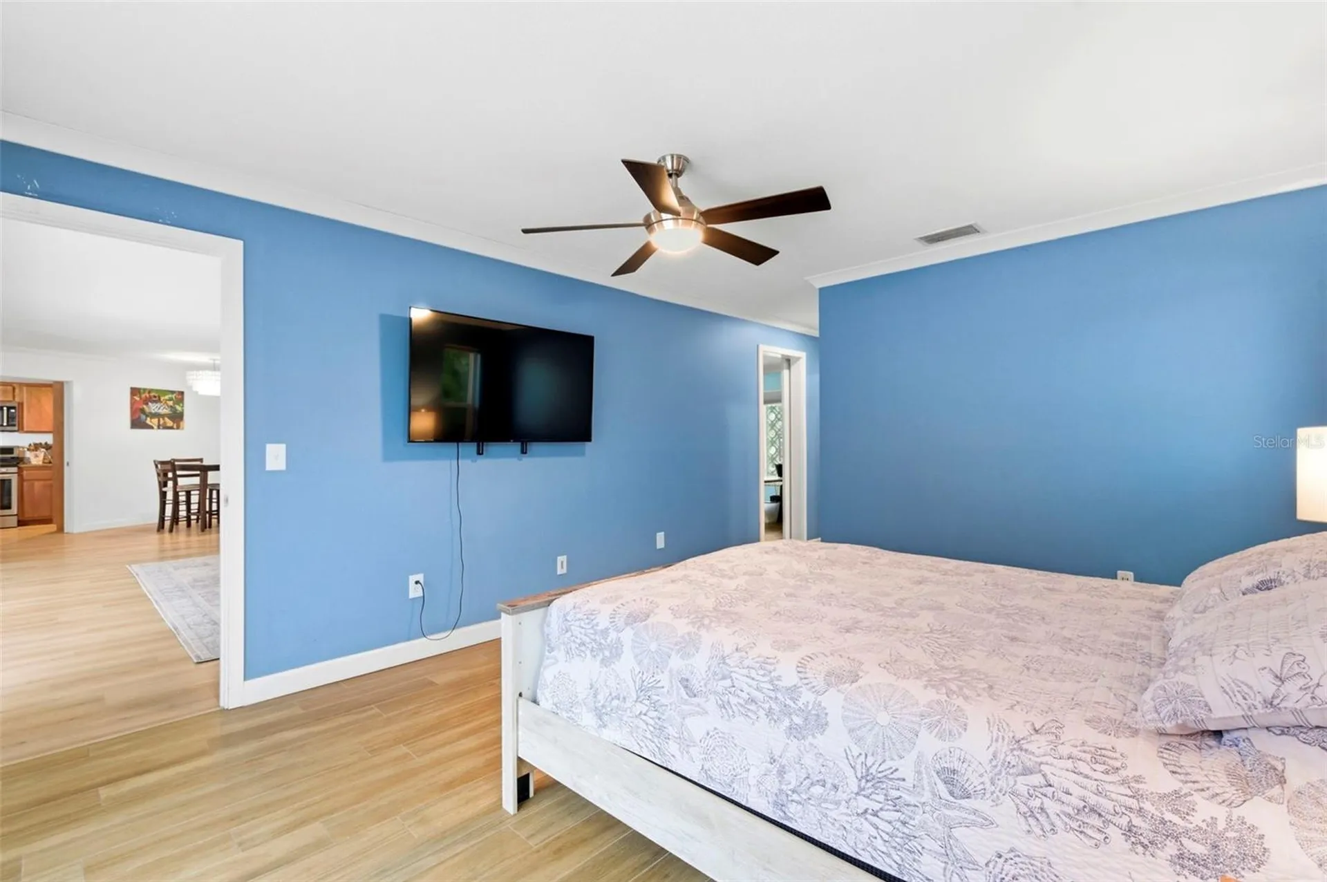 4179 38th Way S St Petersburg FL 33711