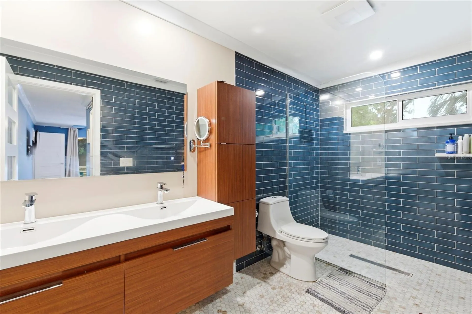 4179 38th Way S St Petersburg FL 33711