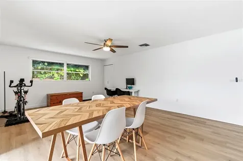 4179 38th Way S St Petersburg FL 33711