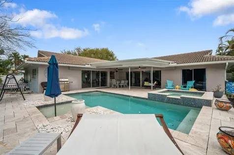 4179 38th Way S St Petersburg FL 33711