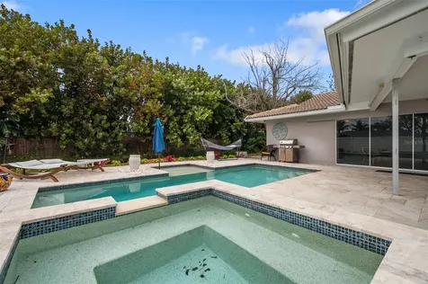 4179 38th Way S St Petersburg FL 33711