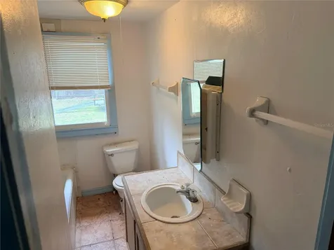 1710 Northwest 29th Road Lake Panasoffkee FL 33538