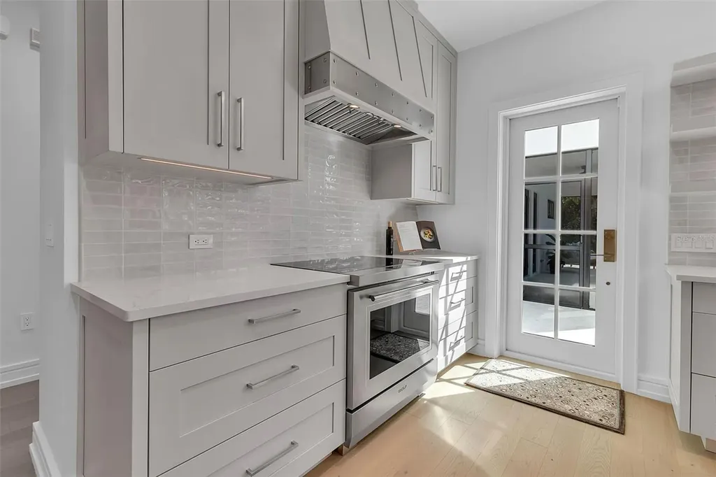 943 Pomelo Place Sarasota FL 34236