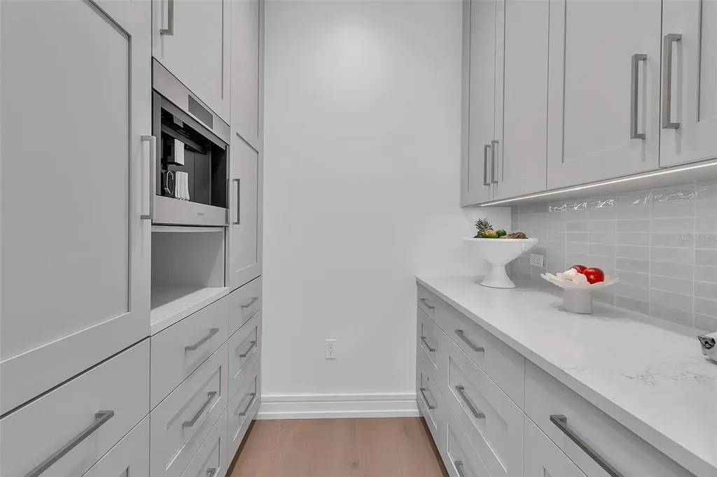 943 Pomelo Place Sarasota FL 34236