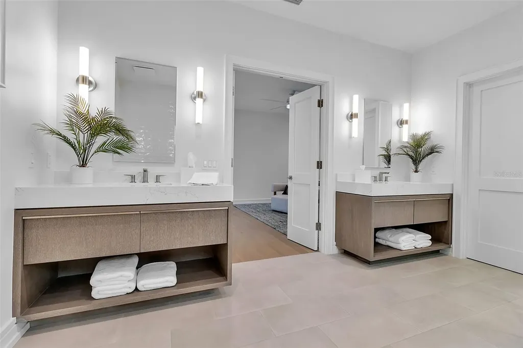 943 Pomelo Place Sarasota FL 34236