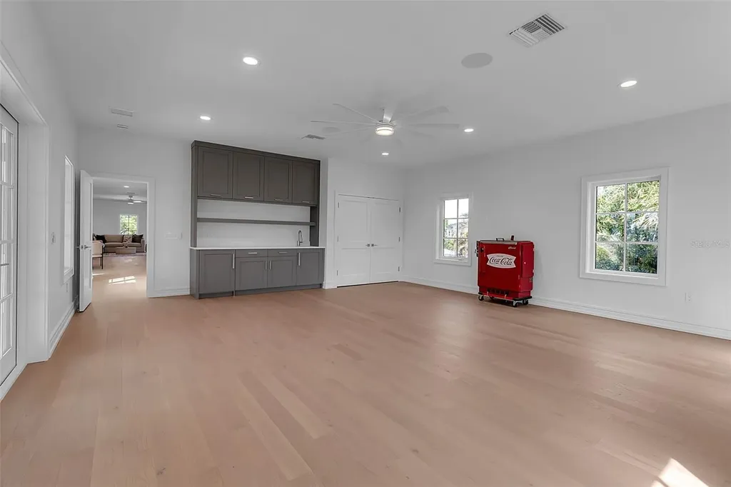 943 Pomelo Place Sarasota FL 34236