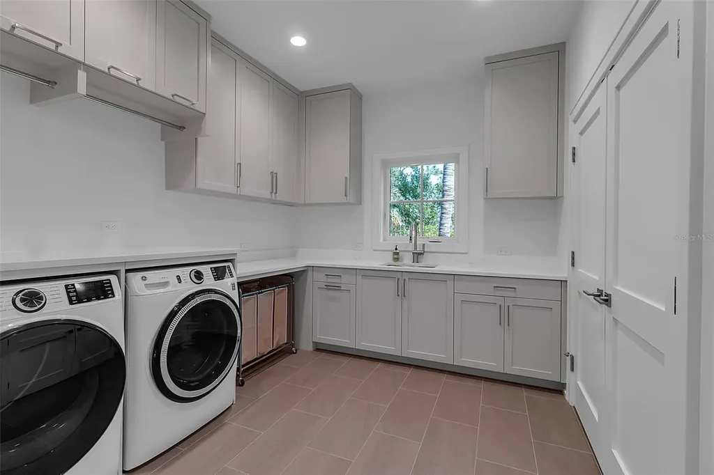 943 Pomelo Place Sarasota FL 34236