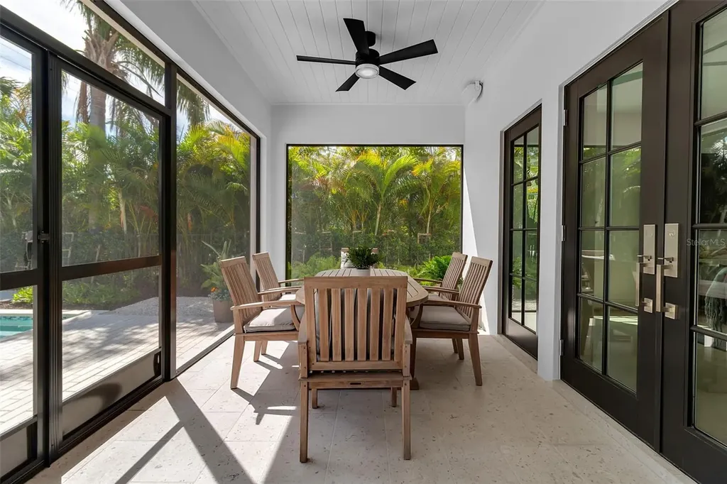 943 Pomelo Place Sarasota FL 34236