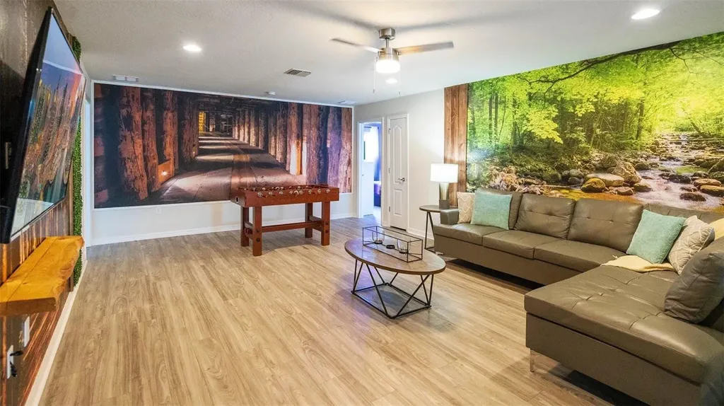 2401 Luxor Drive Kissimmee FL 34747