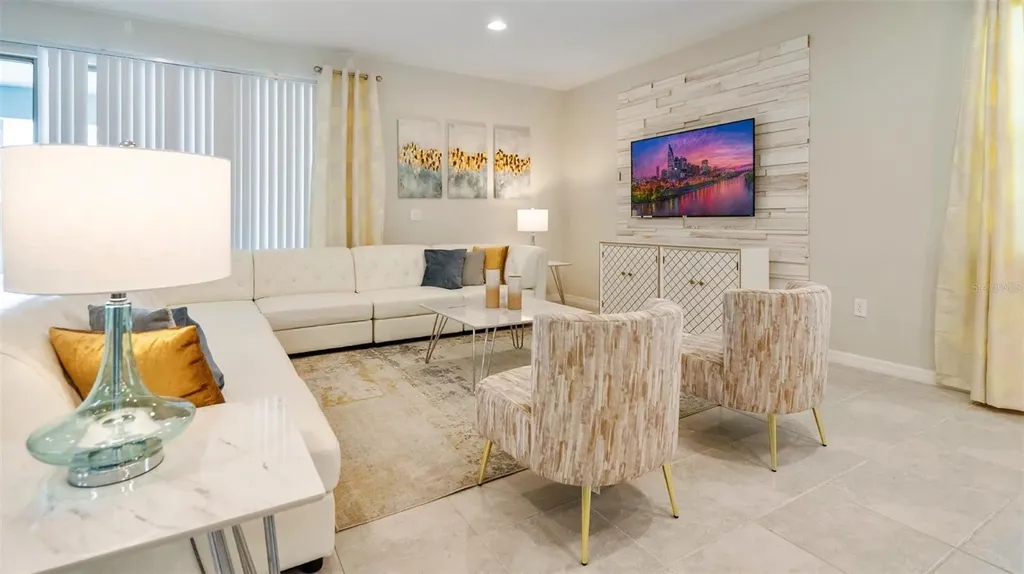 2401 Luxor Drive Kissimmee FL 34747