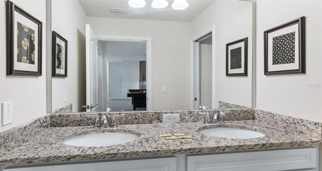 2401 Luxor Drive Kissimmee FL 34747