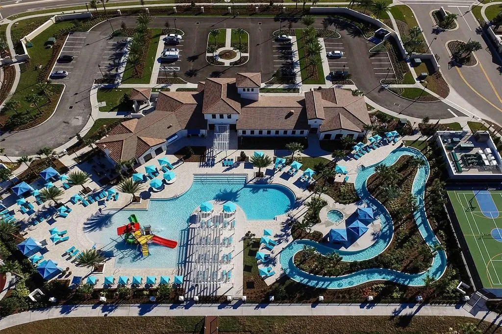 2401 Luxor Drive Kissimmee FL 34747