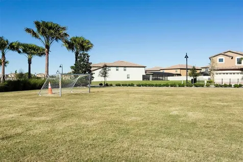 2401 Luxor Drive Kissimmee FL 34747