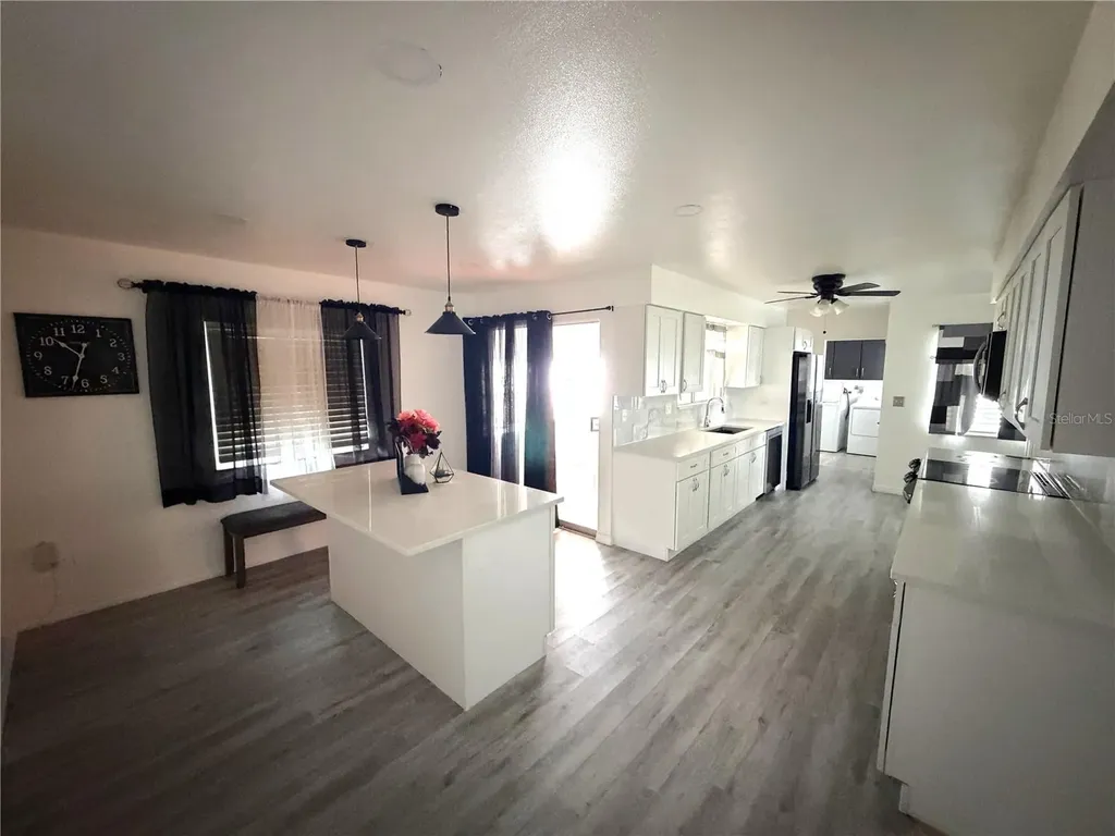 1205 Hacienda Drive Sun City Center FL 33573