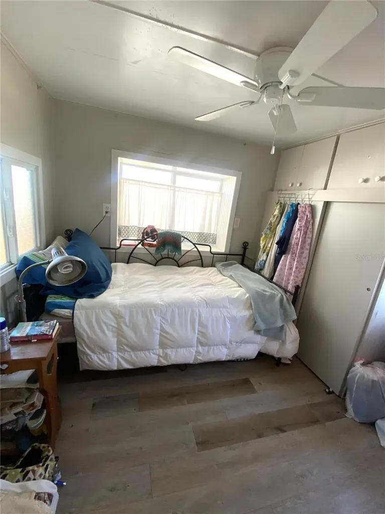 2207 69th Avenue W Bradenton FL 34207