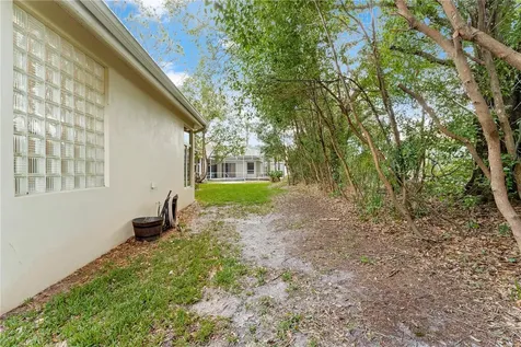 17918 Holly Brook Drive Tampa FL 33647