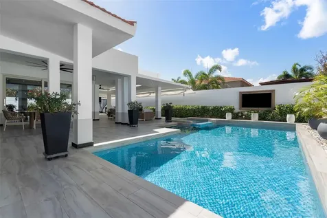 313 Camino Los Cedros Dorado PR 00646