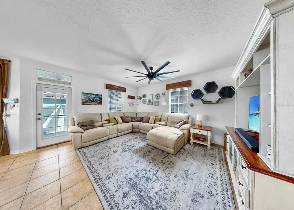 16226 Bridgewalk Drive Lithia FL 33547