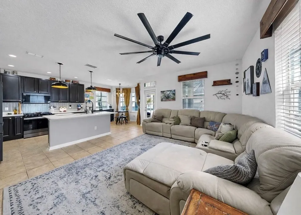 16226 Bridgewalk Drive Lithia FL 33547