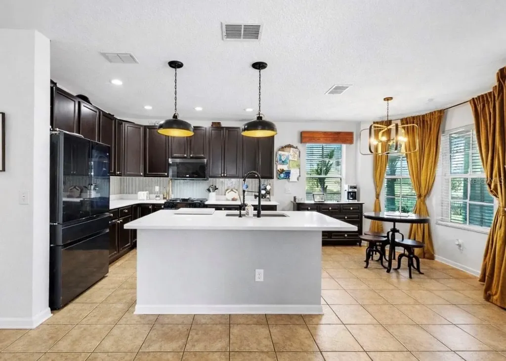 16226 Bridgewalk Drive Lithia FL 33547