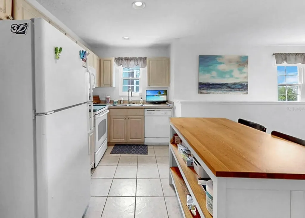16226 Bridgewalk Drive Lithia FL 33547